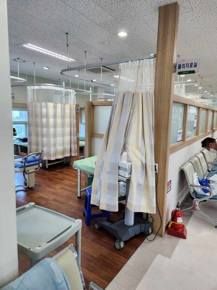평택21세기병원의 물리치료실